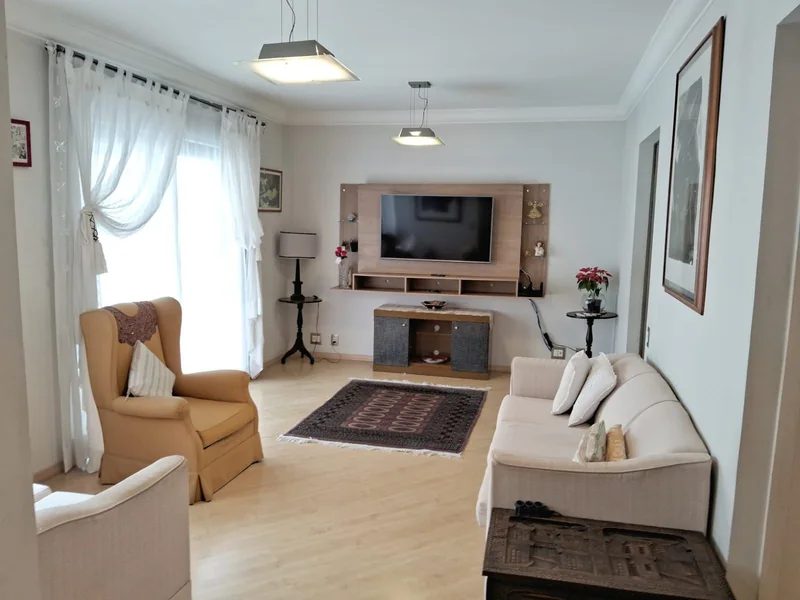 Sala de apartamento de 100 m² na Avenida Cotovia, Moema, São Paulo