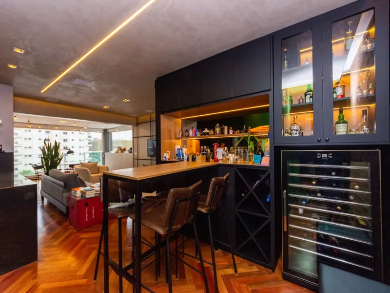 Living de apartamento de 95 m² na Alameda dos Jurupis, Indianópolis, São Paulo